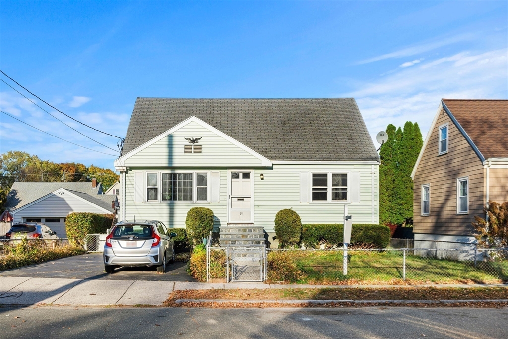 15 Columbia Blvd