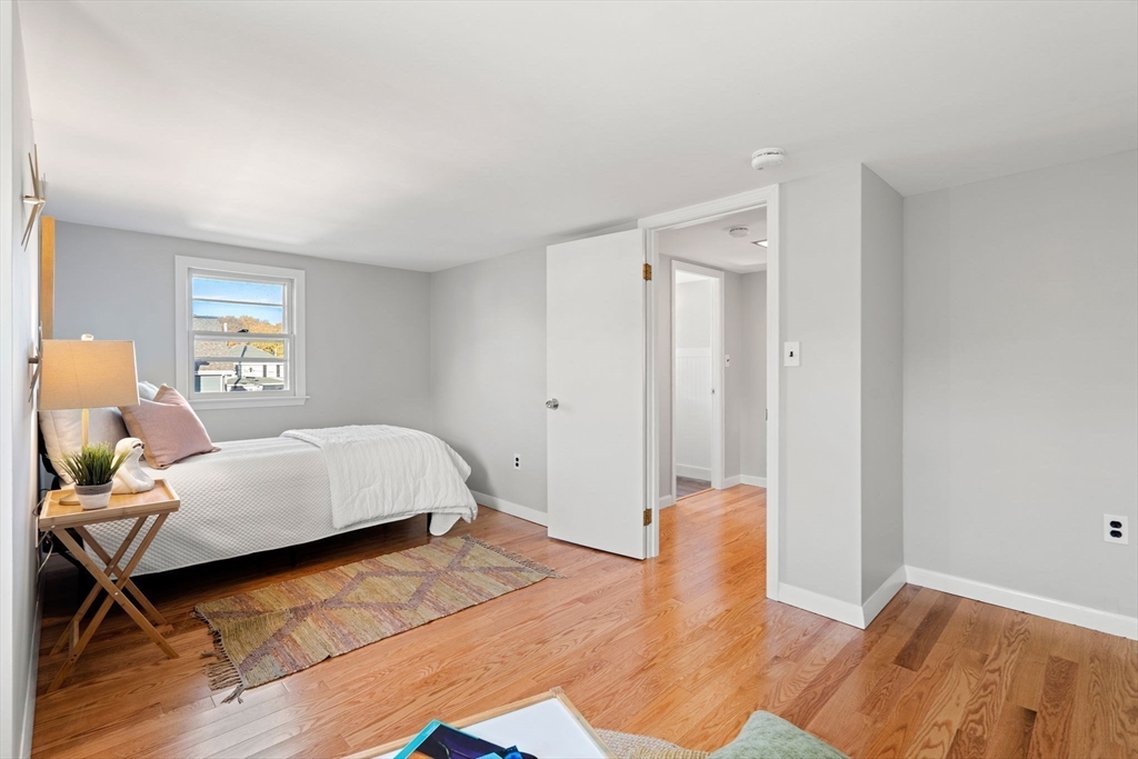 15 Columbia Blvd