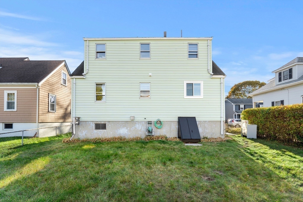 15 Columbia Blvd