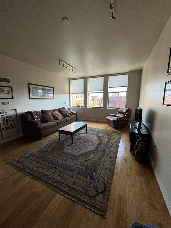 285 Columbus Ave. # 507
