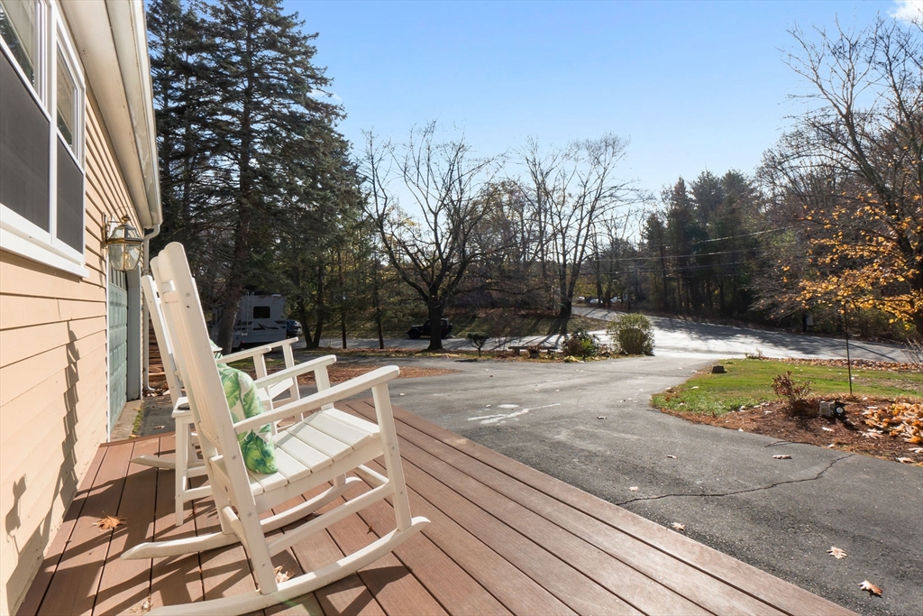 2 Silvermine Rd