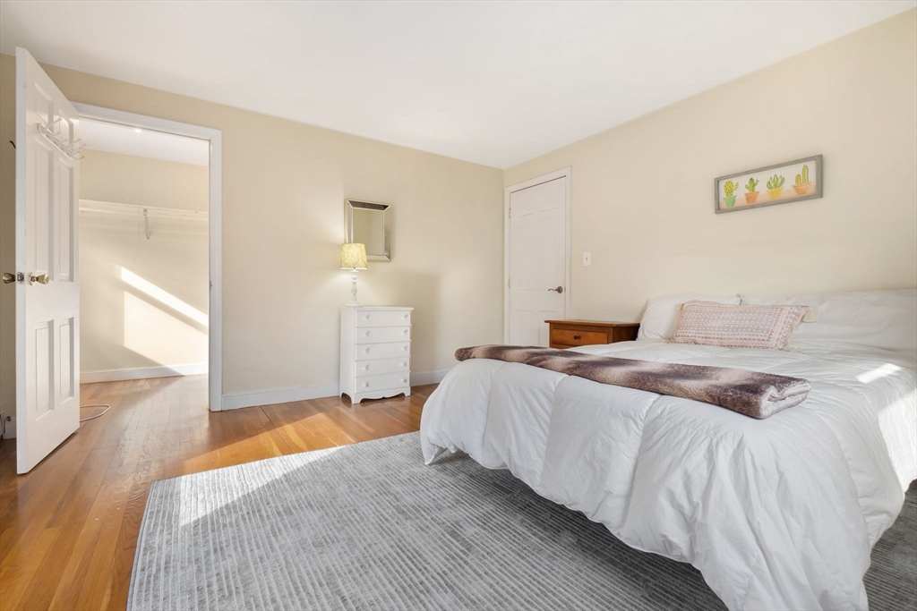 2 Silvermine Rd