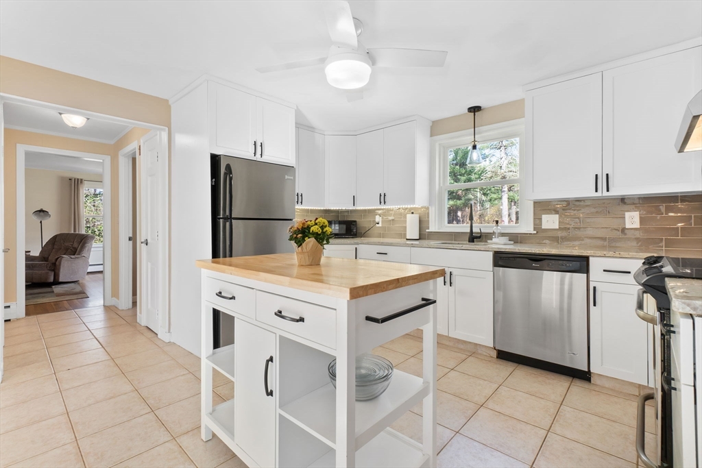 2 Silvermine Rd
