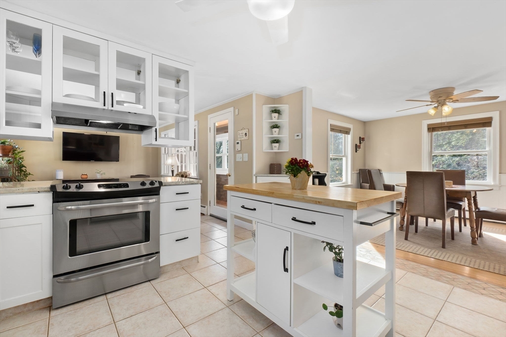 2 Silvermine Rd