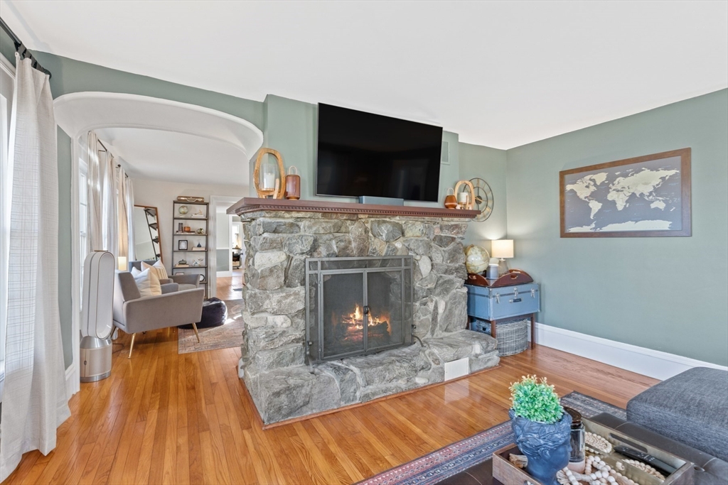8 Andover St