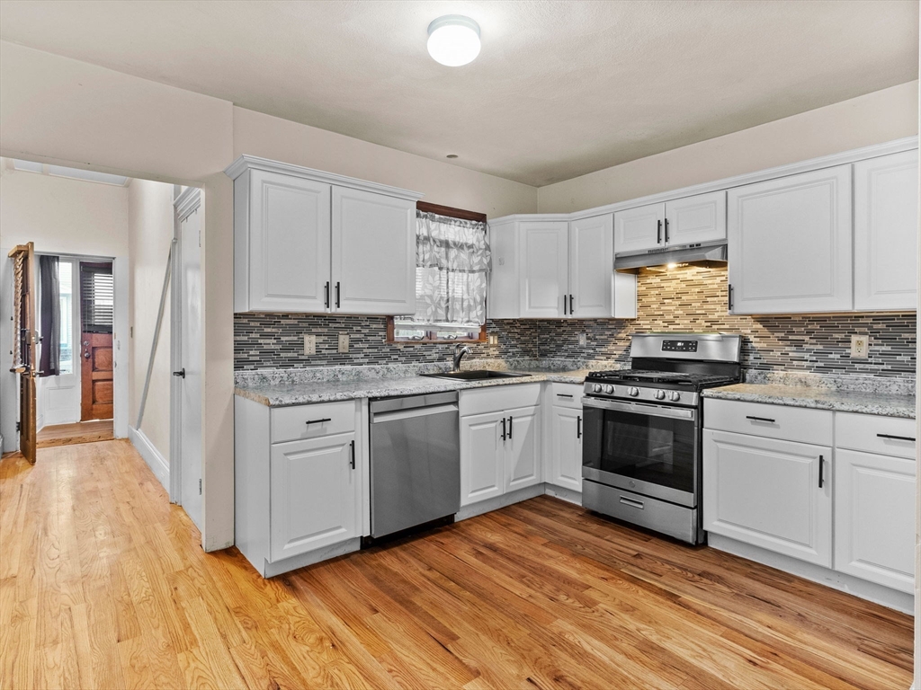 16 Newbury Street # 1