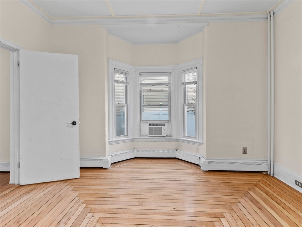 16 Newbury Street # 1