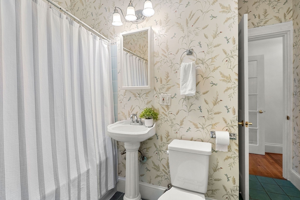 13 Buttonwood St # 3