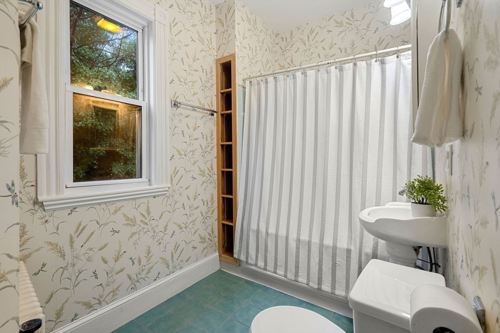 13 Buttonwood St # 3