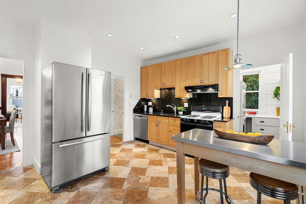 13 Buttonwood St # 3