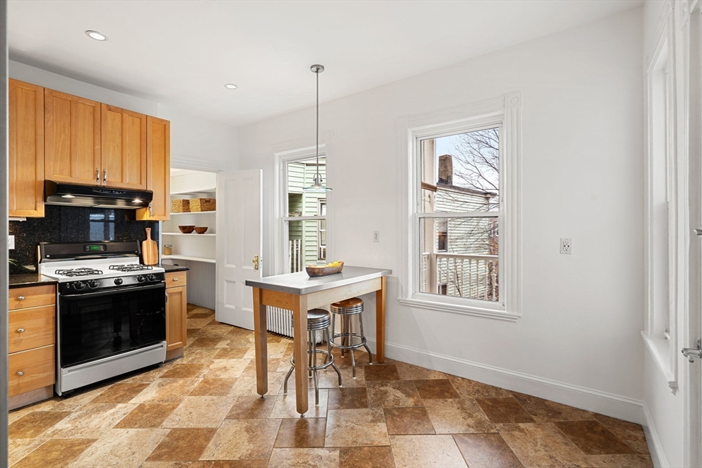 13 Buttonwood St # 3