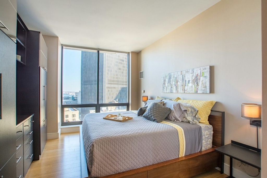 45 Province St # 1906