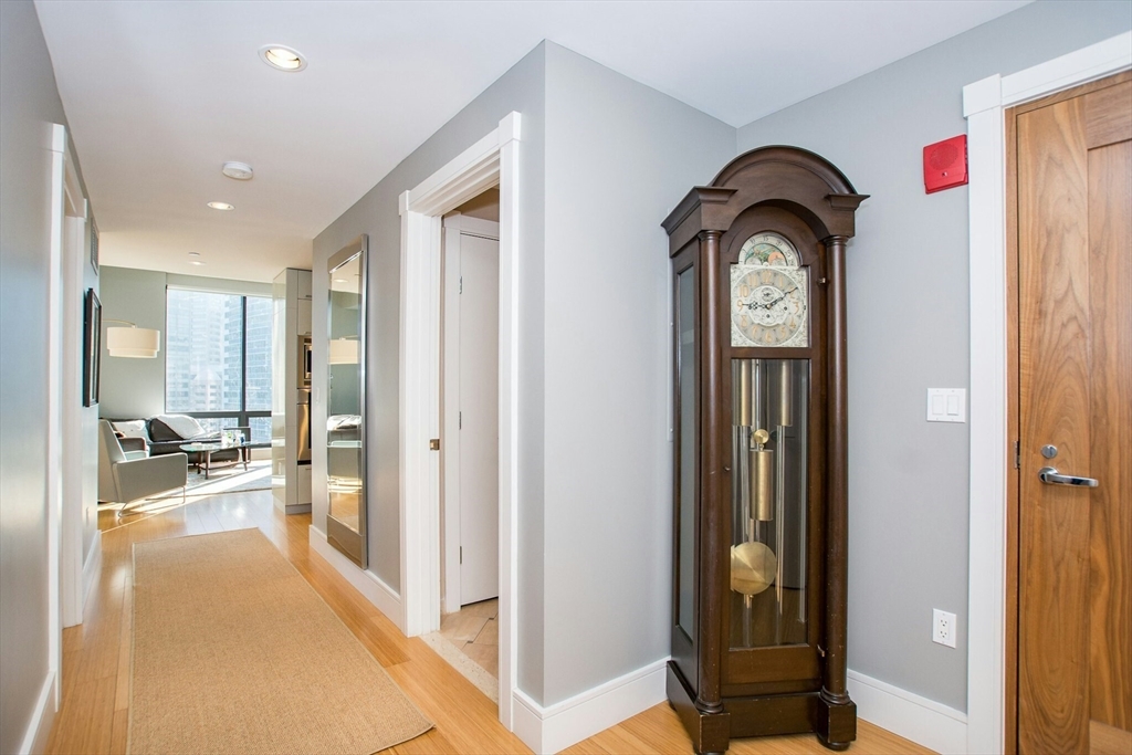 45 Province St # 1906