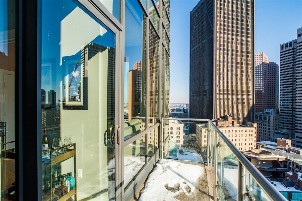 45 Province St # 1906
