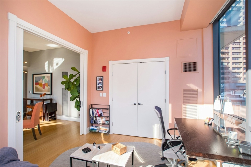 45 Province St # 1906