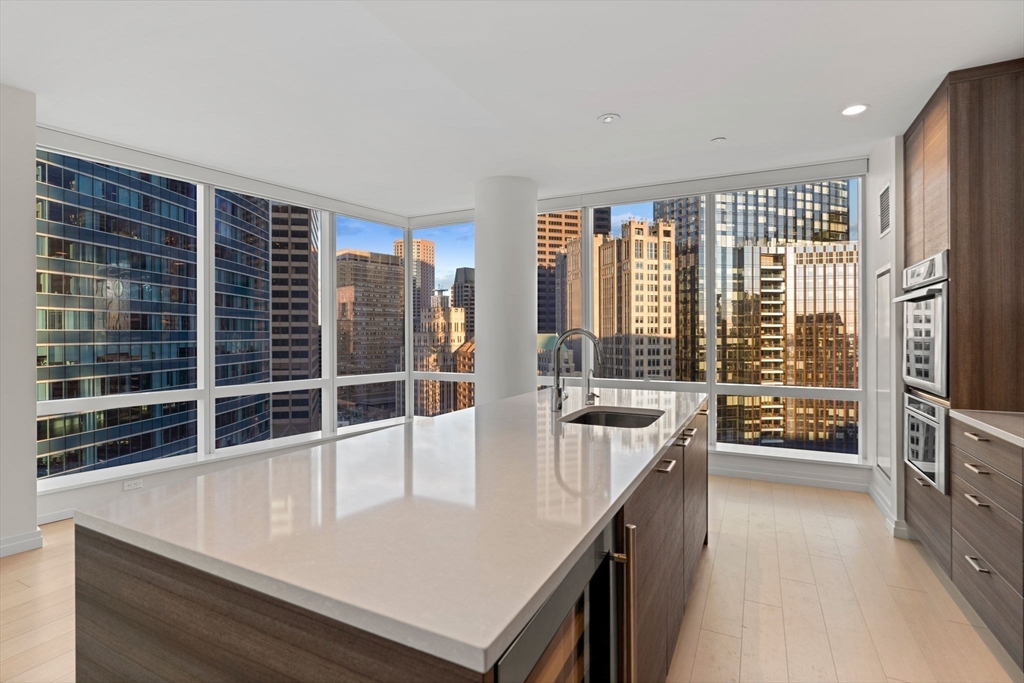 1 Franklin St # 2608