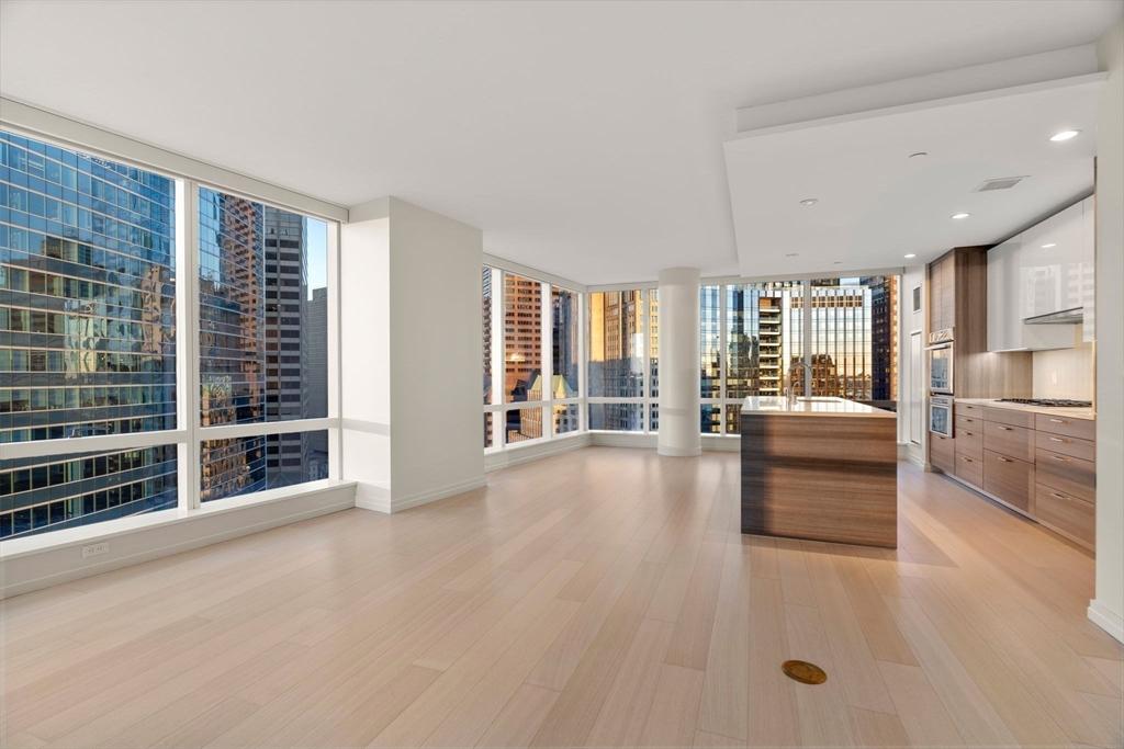 1 Franklin St # 2608