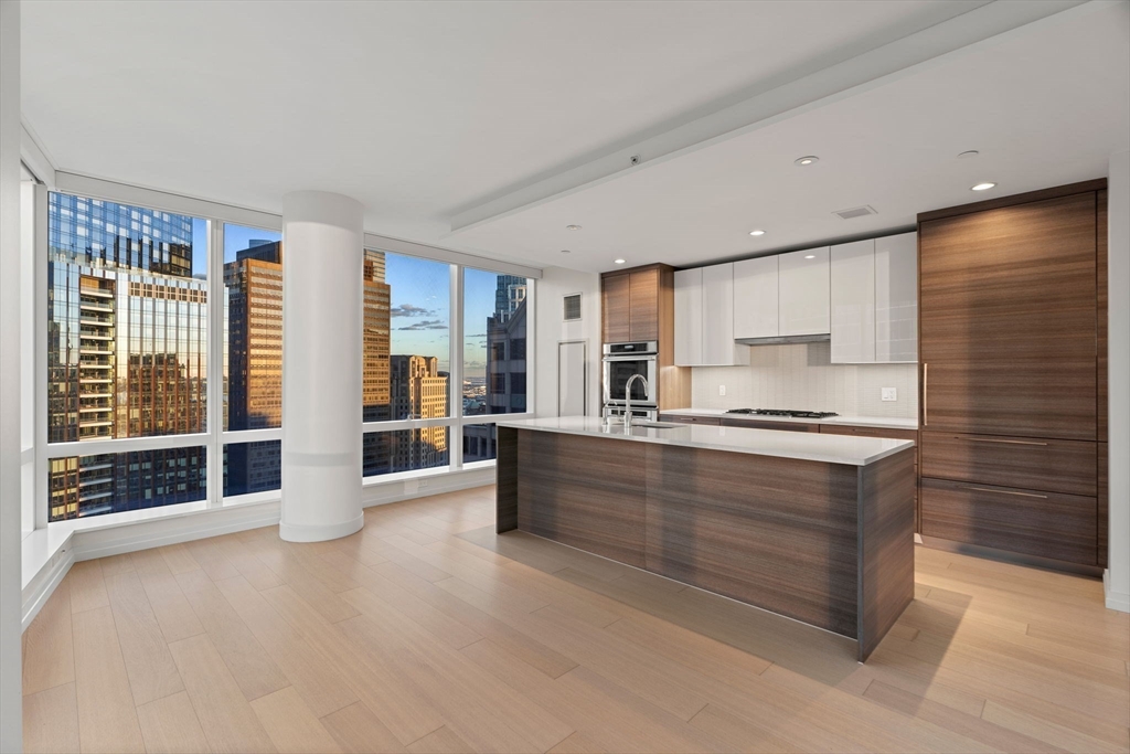 1 Franklin St # 2608