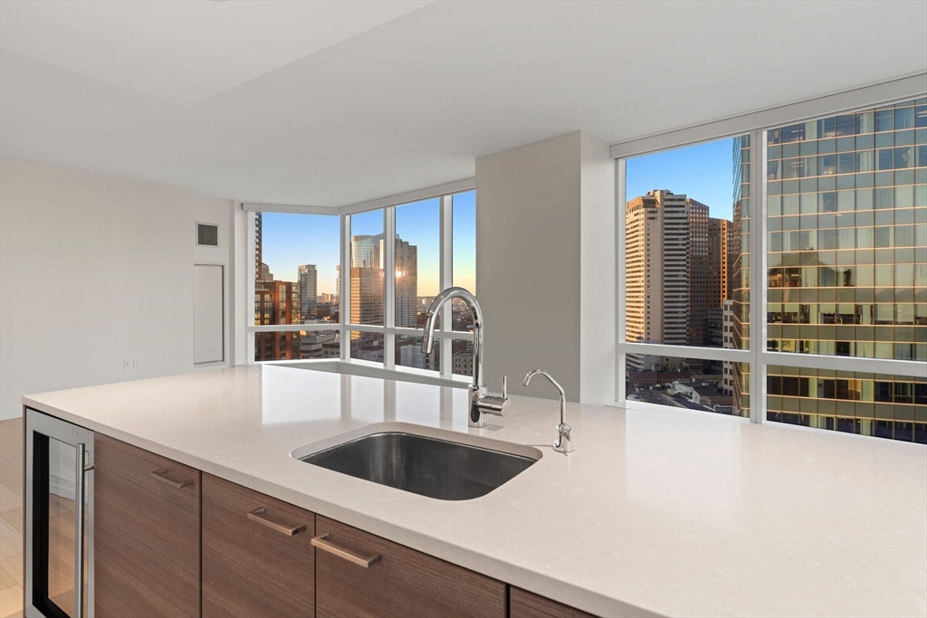 1 Franklin St # 2608