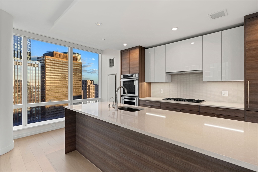 1 Franklin St # 2608