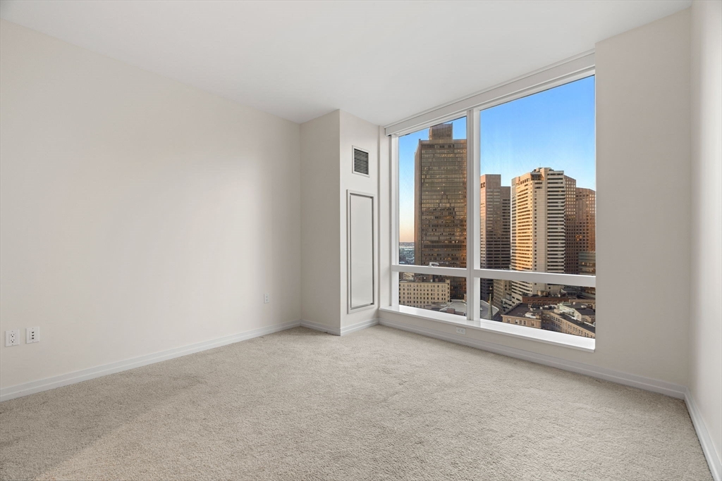 1 Franklin St # 2608