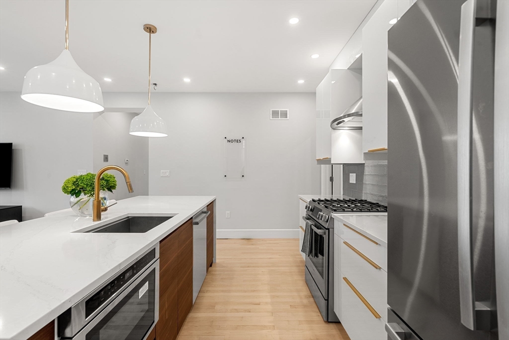539-543 E 3rd # 302