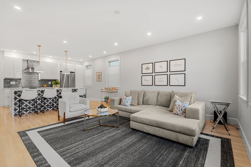 539-543 E 3rd # 302