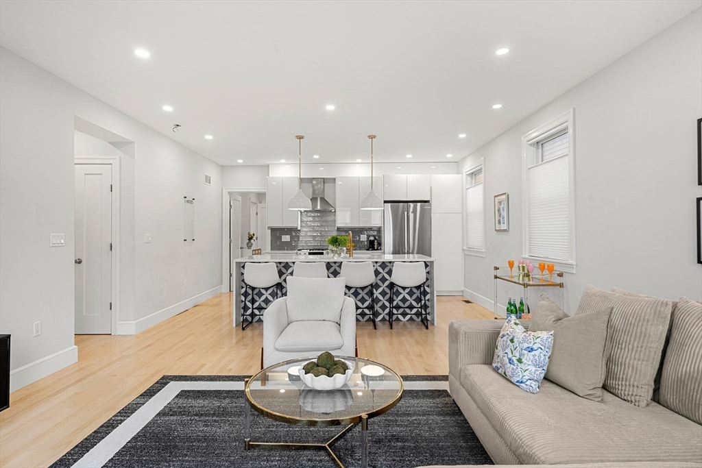 539-543 E 3rd # 302