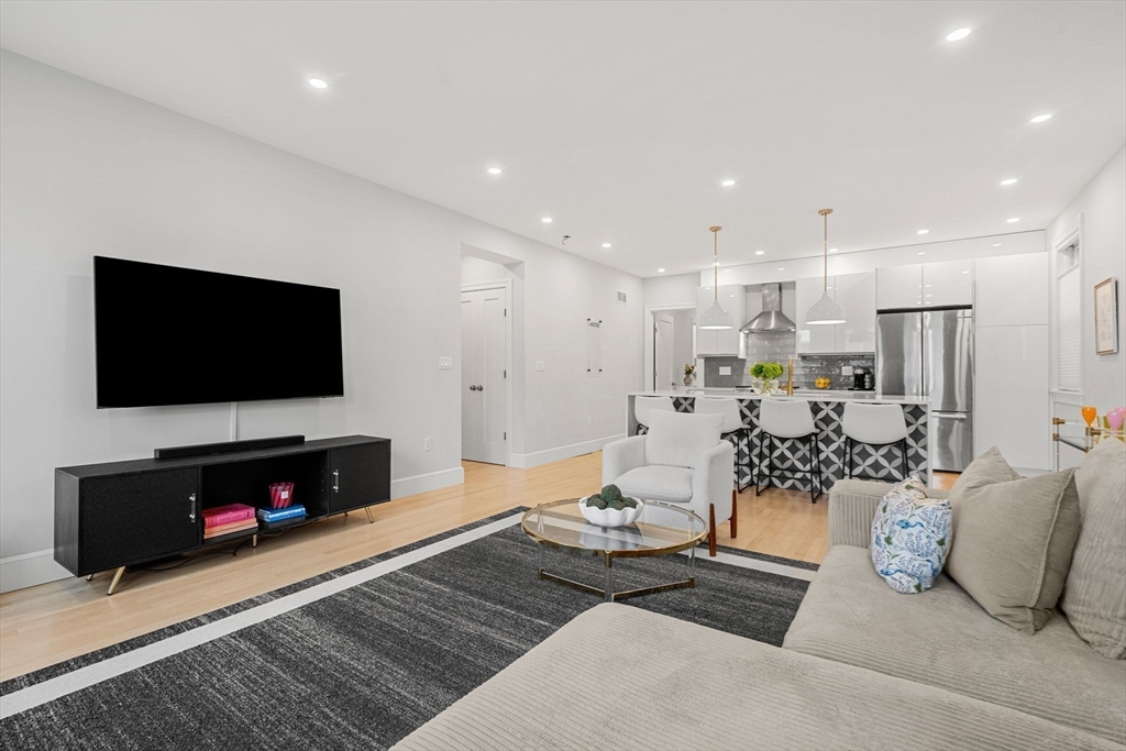 539-543 E 3rd # 302