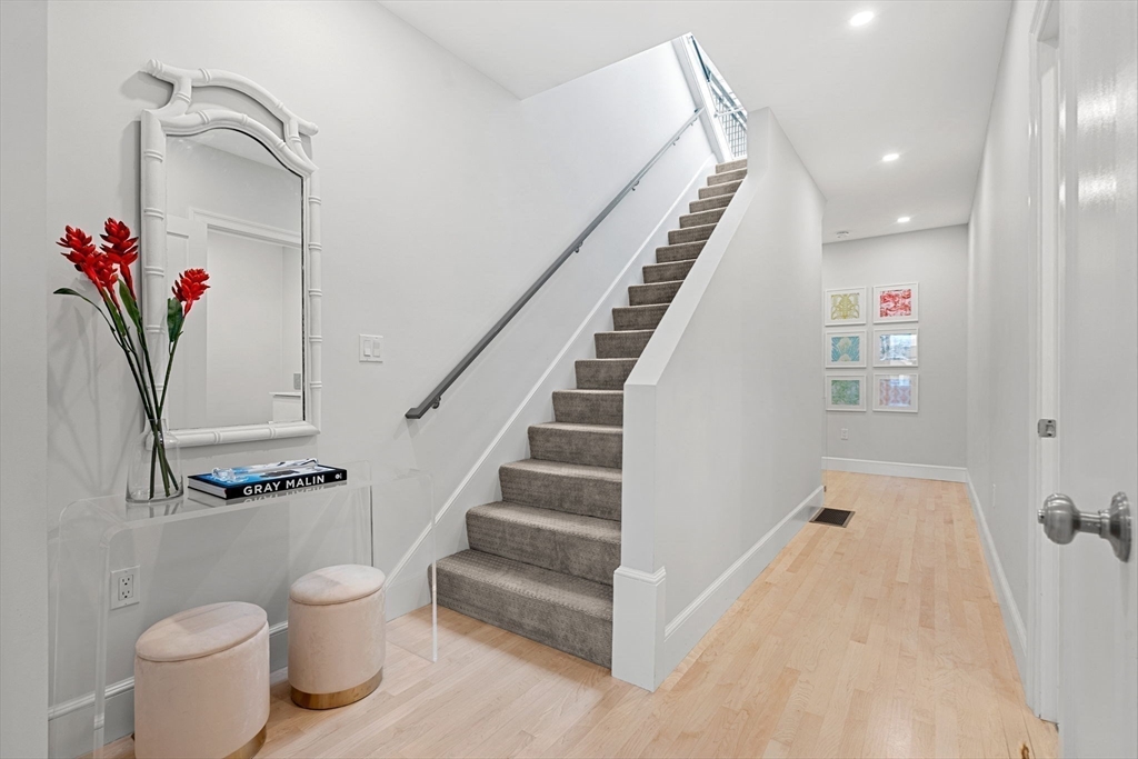 539-543 E 3rd # 302