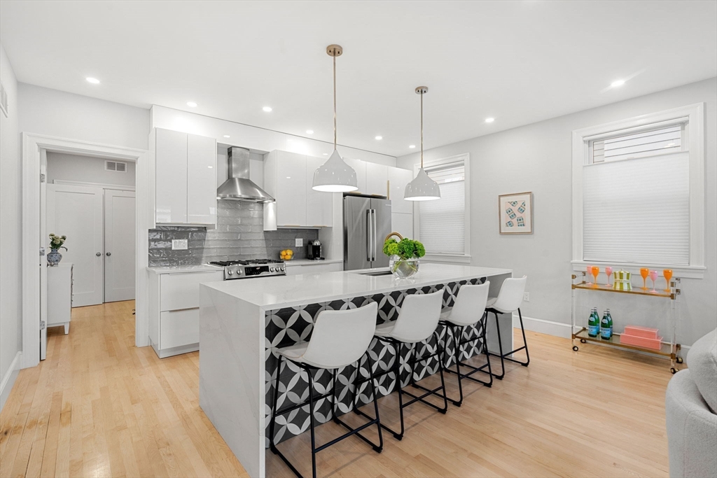 539-543 E 3rd # 302