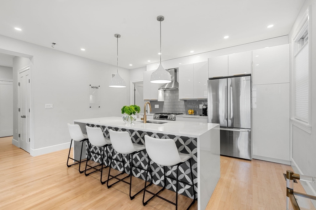 539-543 E 3rd # 302