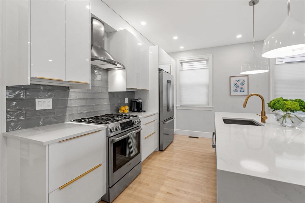539-543 E 3rd # 302