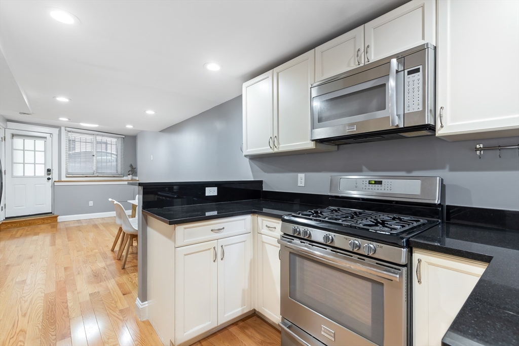 29 Grove St # 1