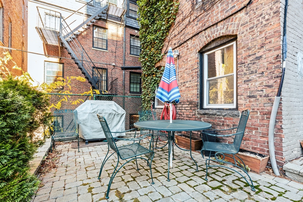 29 Grove St # 1