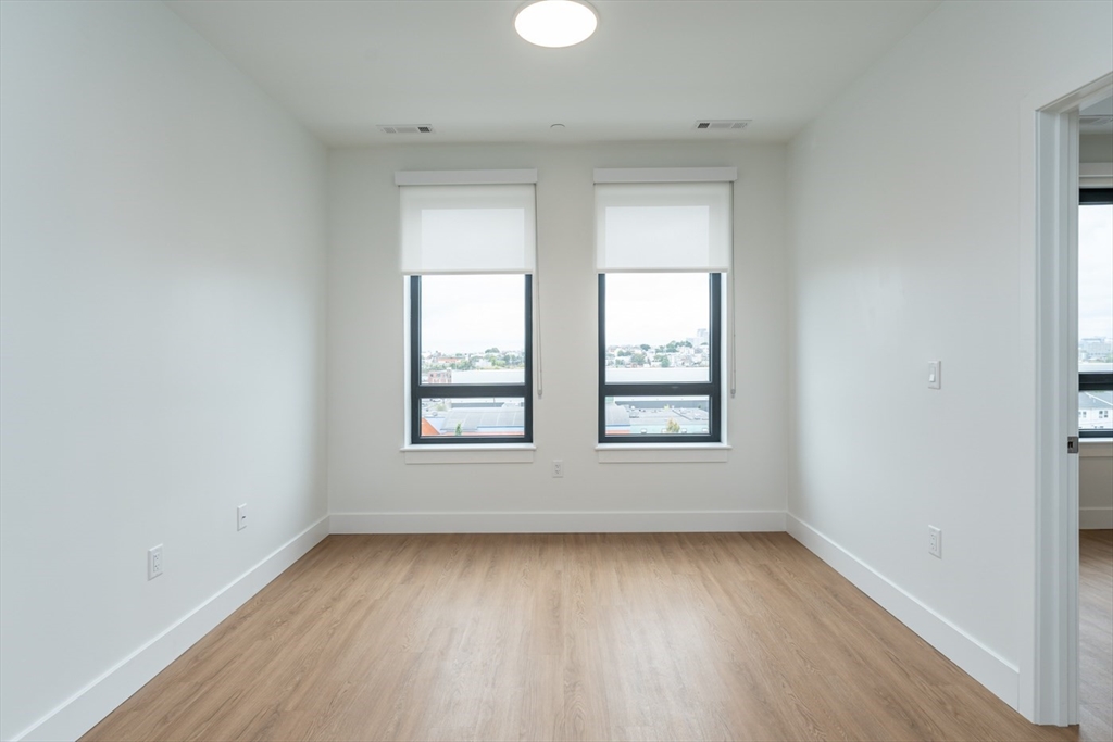 180 Central Ave # 124