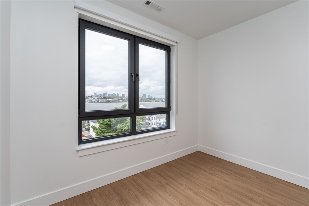 180 Central Ave # 124