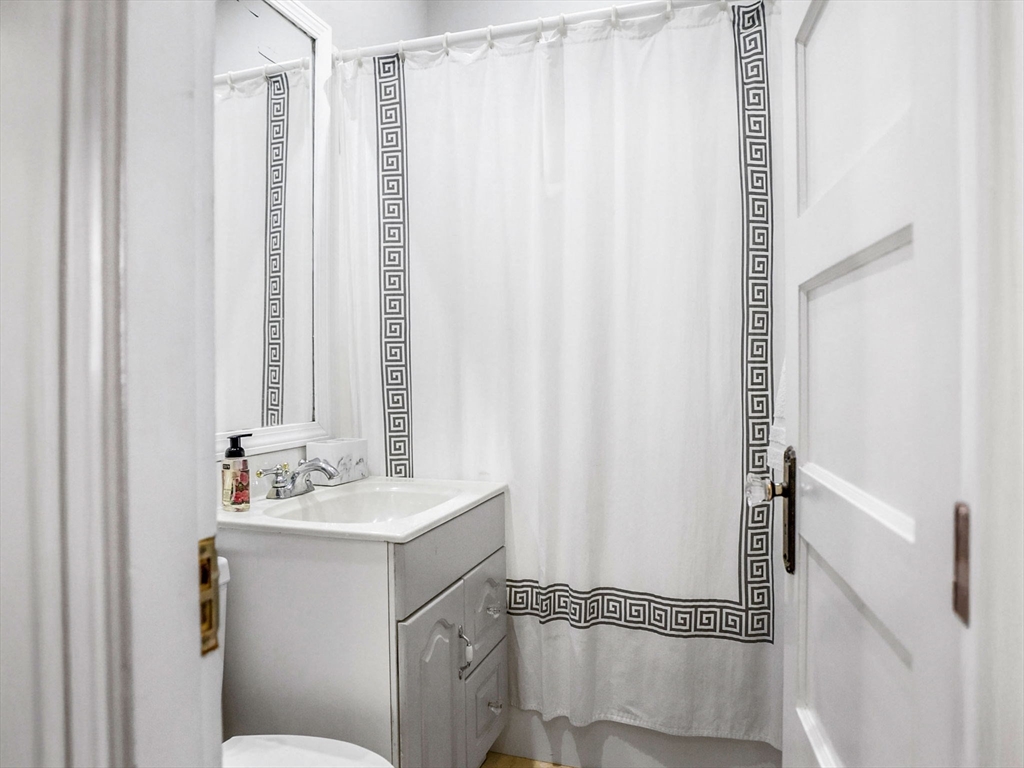 386 Commonwealth Ave # 52