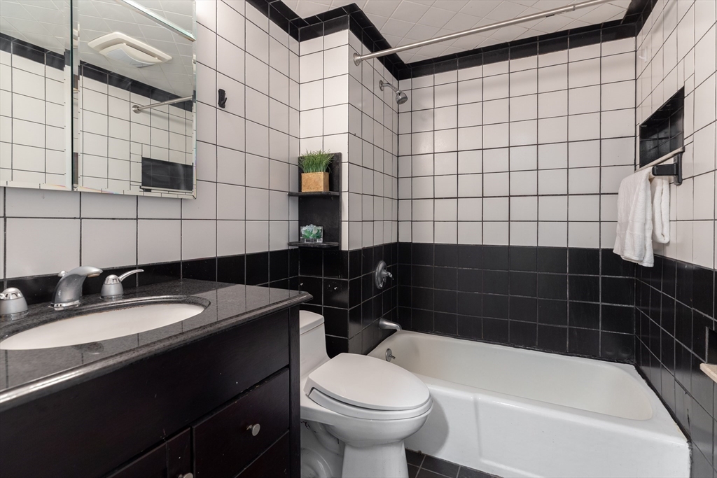 20 Gray St # 4