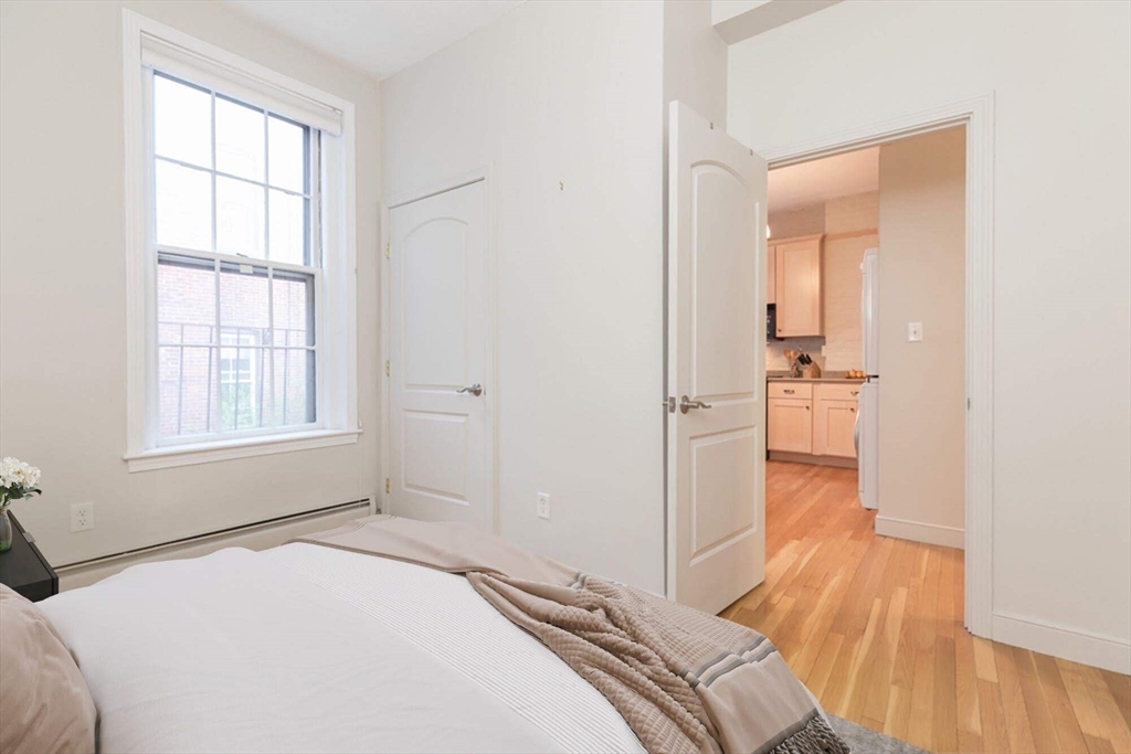20 Gray St # 4
