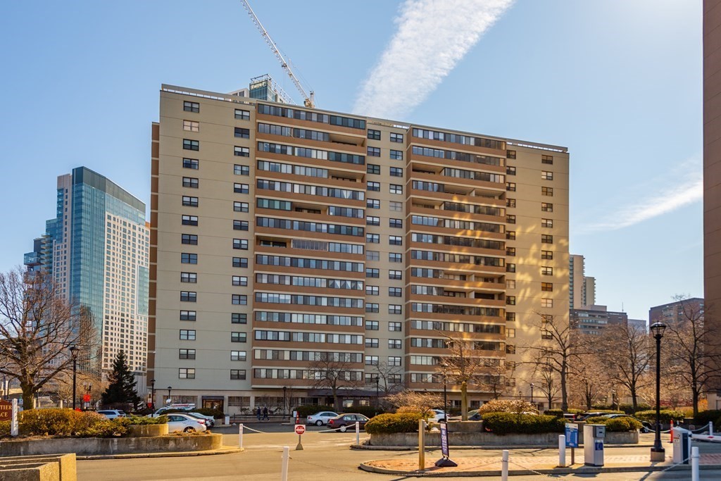 6 Whittier Place # 9D