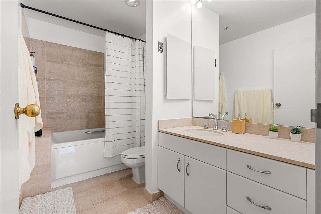 6 Canal Park # 203