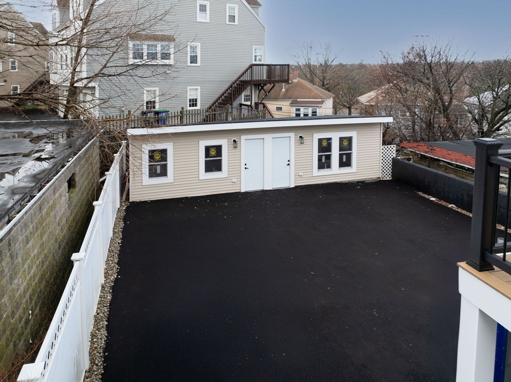 14 High Street # 14