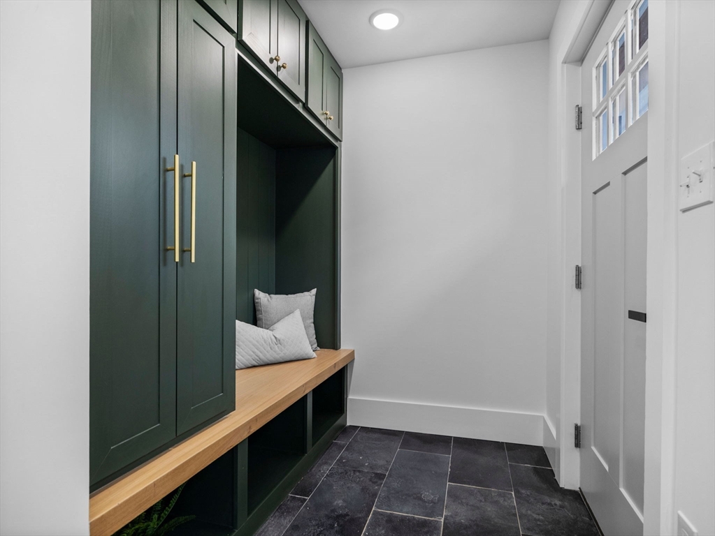 14 High Street # 14