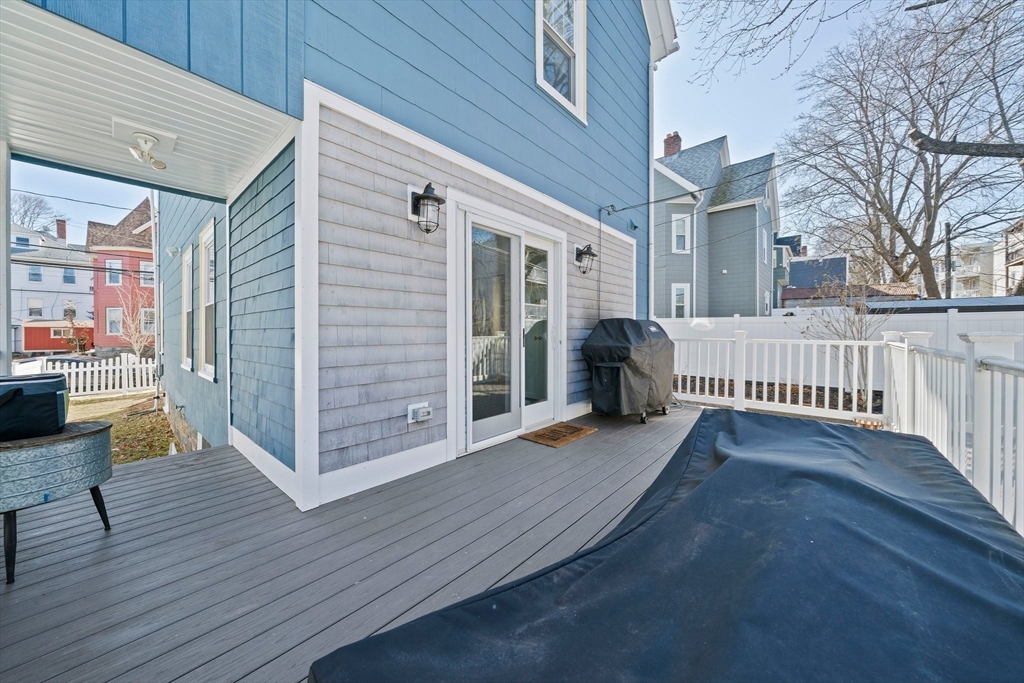 60 Wrentham St