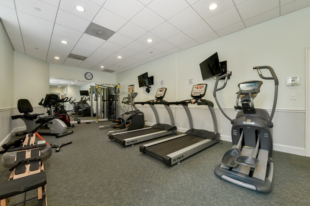 416 Commonwealth Ave # 405