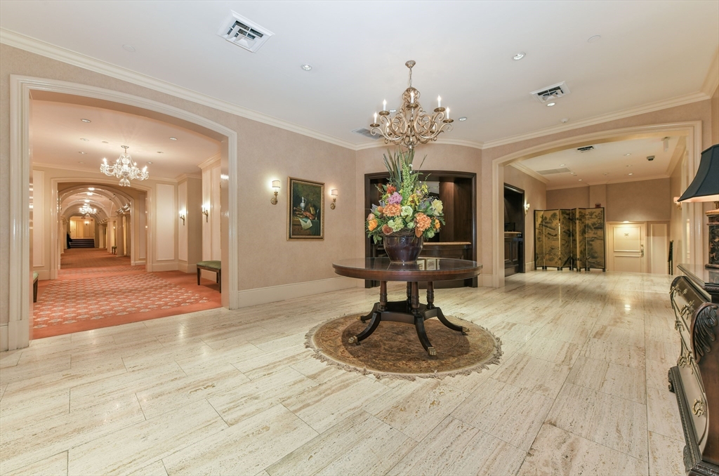 416 Commonwealth Ave # 405