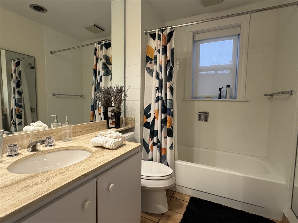416 Commonwealth Ave # 405
