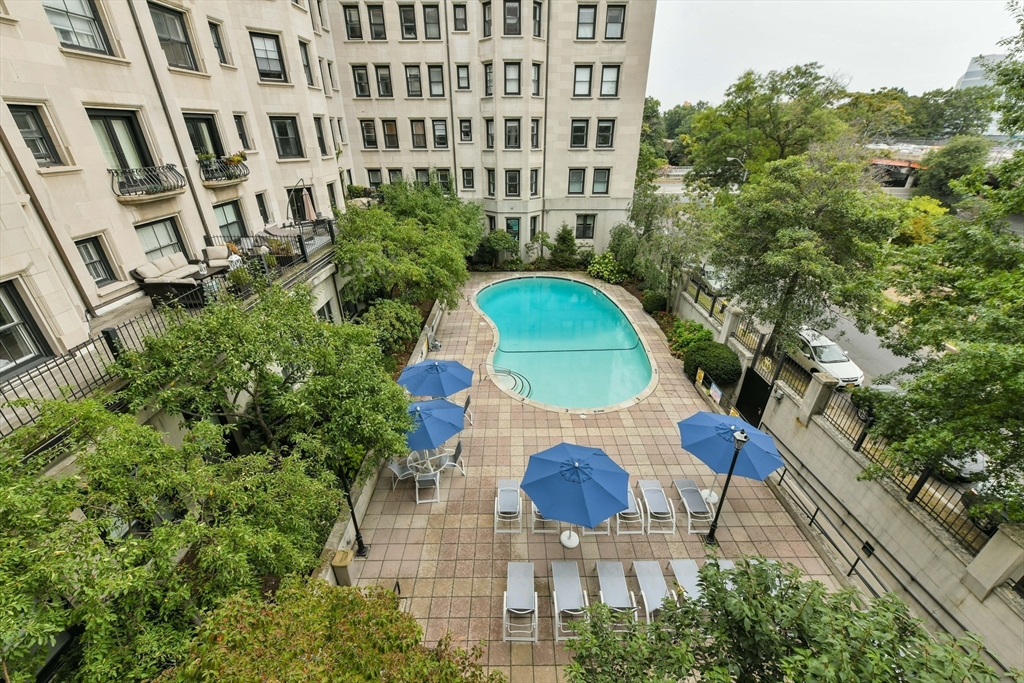 416 Commonwealth Ave # 405