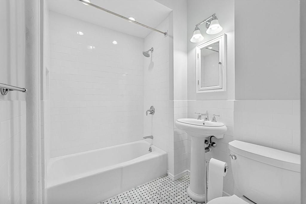 132 Myrtle Street # 2
